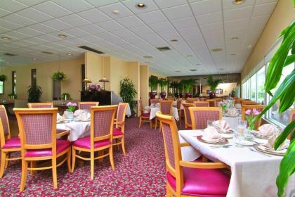Sandcastle Resort at Lido Beach - image 15