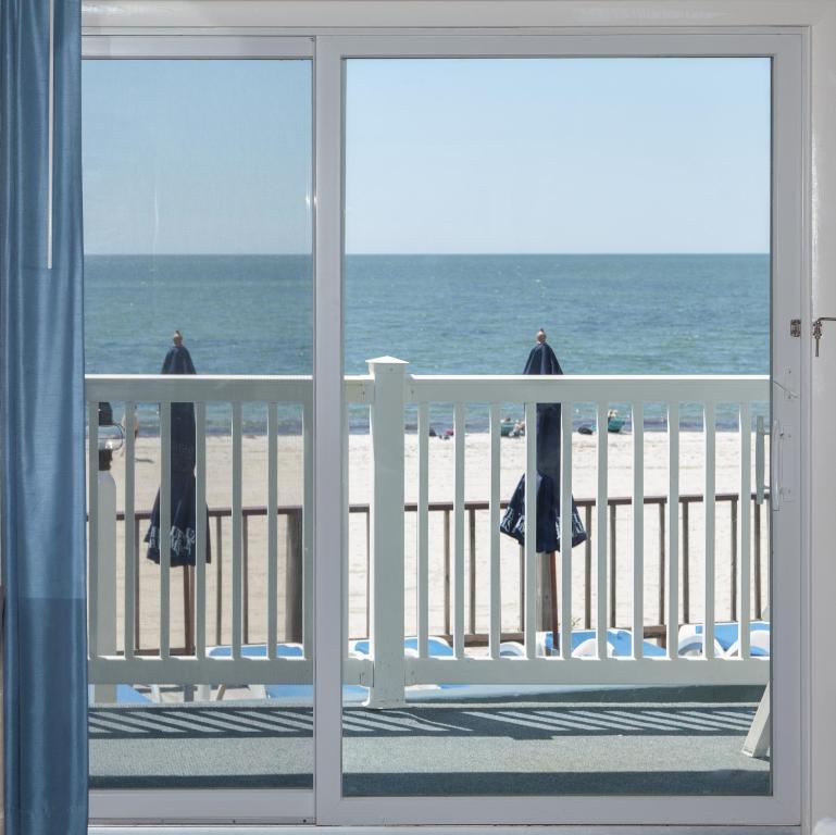 Blue Water Resort - image 4