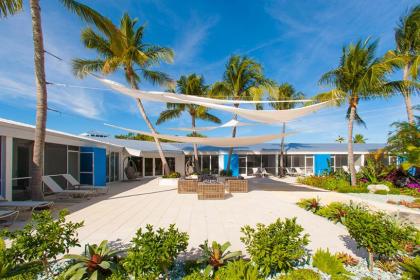 Islander Resort - image 2
