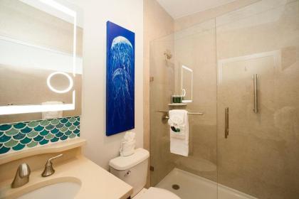 Islander Resort - image 9