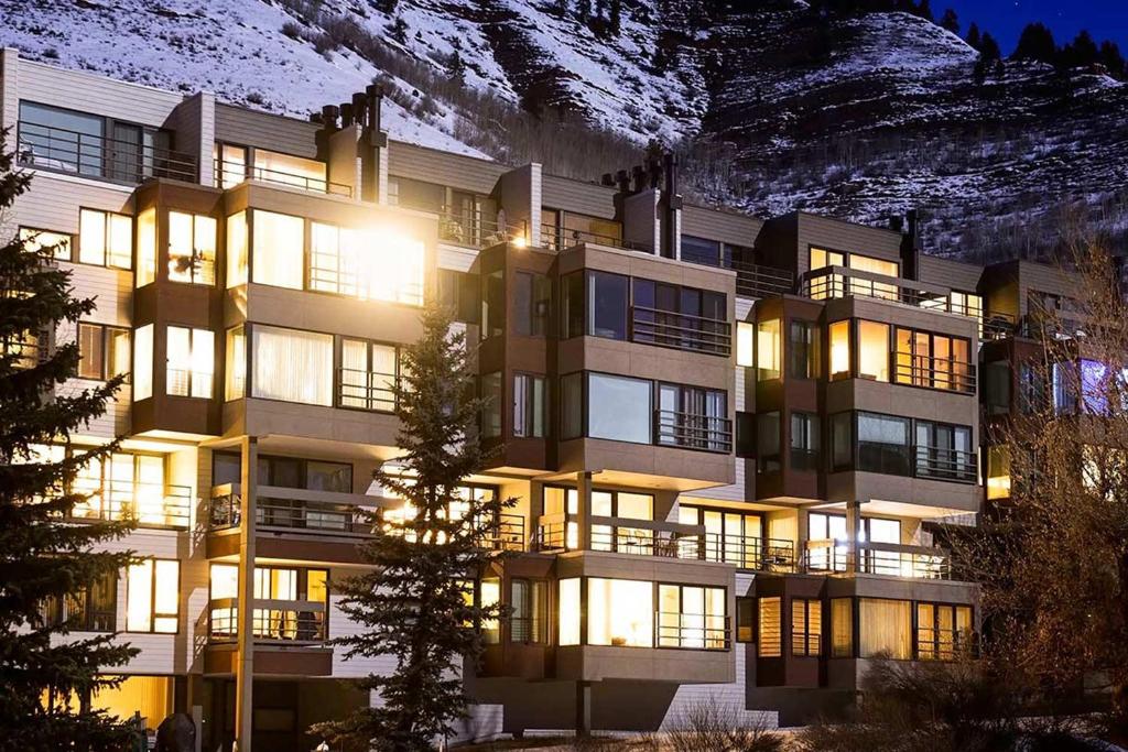 Simba Run Vail Condominiums - main image