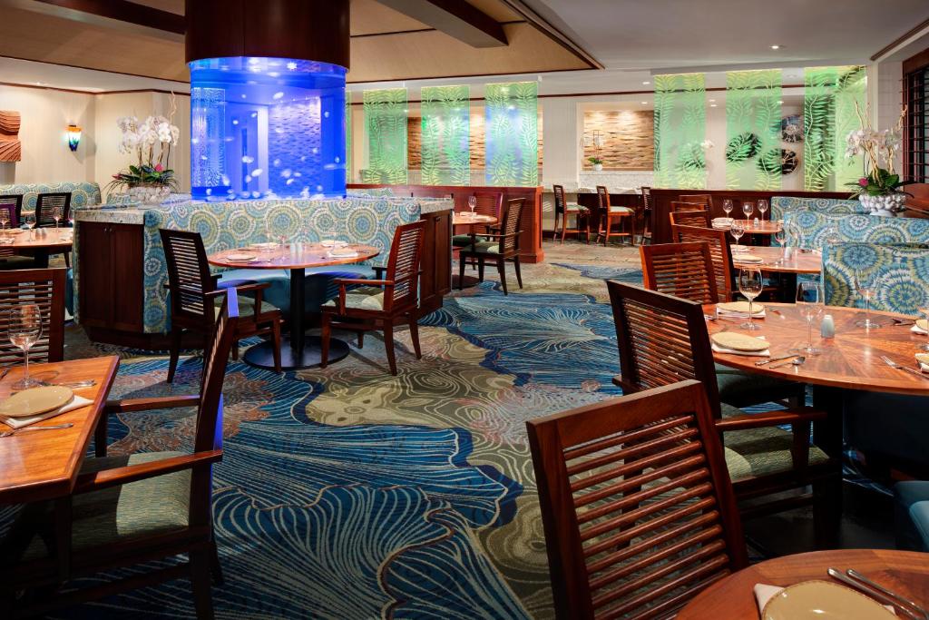 Catamaran Resort Hotel and Spa - image 3