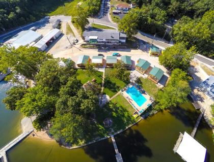 Ozark Village Resort & Marina - image 17