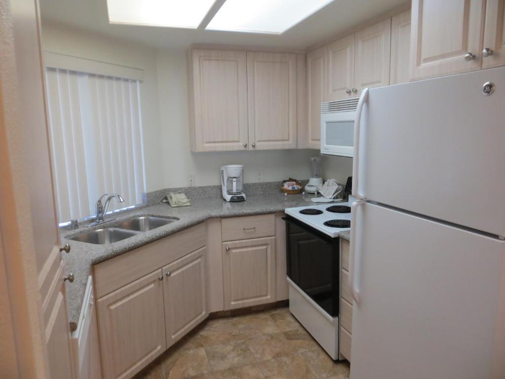 Desert Breezes Resort - image 3