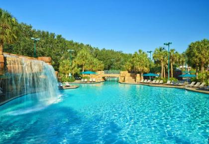 Walt Disney World Dolphin - image 10