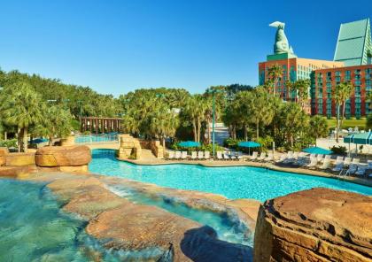 Walt Disney World Dolphin - image 9