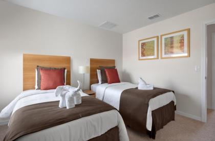 CLC Regal Oaks Resort Vacation Townhomes - image 8