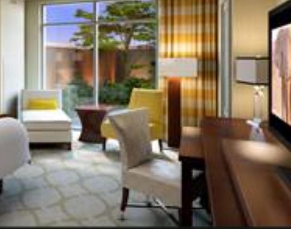 Seven Clans Hotel at Coushatta - image 7
