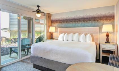 Hallmark Resort - Newport - image 18