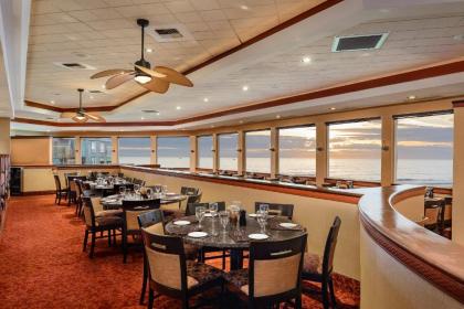 Hallmark Resort - Newport - image 3