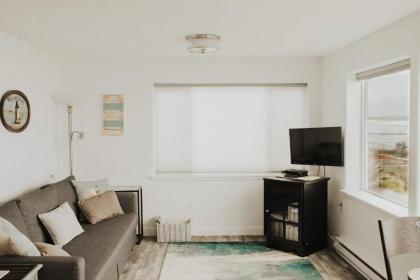 Nye Beach Condos & Cottages - image 14