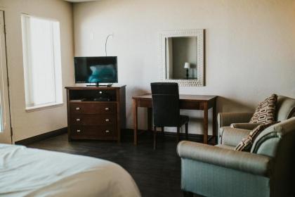 Nye Beach Condos & Cottages - image 5