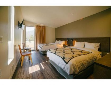 Terra Nova Cabins - image 1