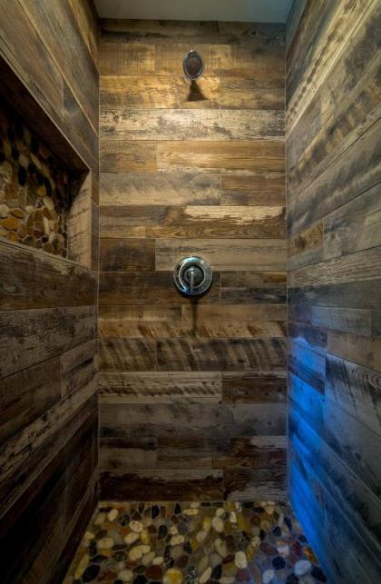 Eagle Cap Chalets - image 19