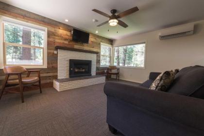 Eagle Cap Chalets - image 20