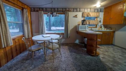 Eagle Cap Chalets - image 5