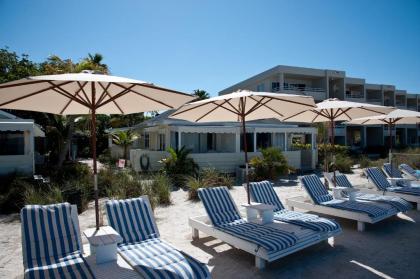 Bungalow Beach Resort - image 18