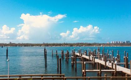 Dockside Inn & Resort - image 18
