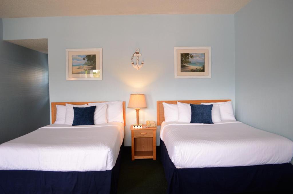 Dockside Inn & Resort - image 5