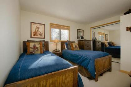 The Aspens Racquet Club - image 20