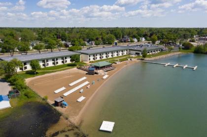 Tawas Bay Beach Resort - image 1