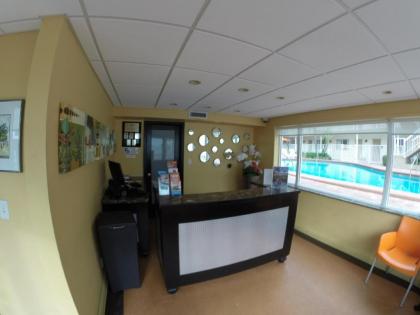 Silver Seas Beach Resort - image 17