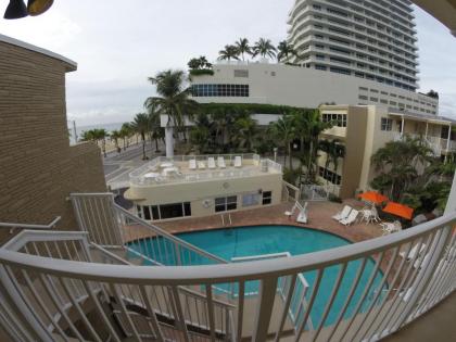 Silver Seas Beach Resort - image 8