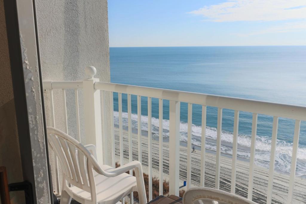 Sea Dip Oceanfront - main image