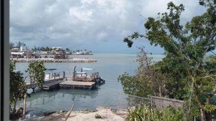 Captain Pip's Marina & Hideaway - image 3