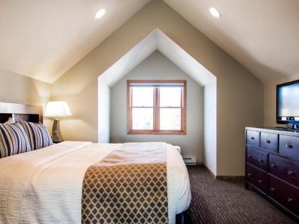 Beacon Pointe on Lake Superior - image 16
