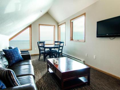 Beacon Pointe on Lake Superior - image 17