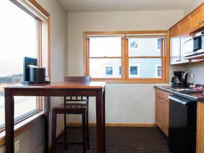 Beacon Pointe on Lake Superior - image 18