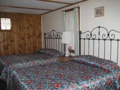 Cramers Point Motel & Cottages - image 14