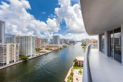 BW Miami Vacation Rentals at Beachwalk Resort - image 12