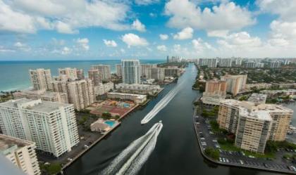 BW Miami Vacation Rentals at Beachwalk Resort - image 18