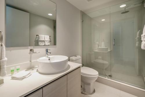 BW Miami Vacation Rentals at Beachwalk Resort - image 4