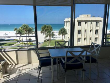 Island House Beach Resort 15N