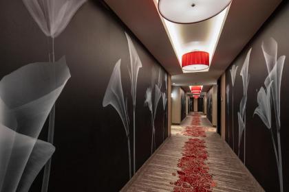 Scarlet Pearl Casino Resort - image 4