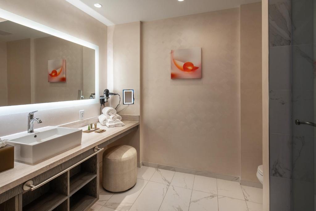 Scarlet Pearl Casino Resort - image 6