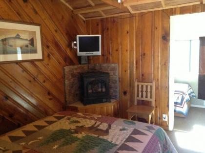 Rainbows End Resort - image 14