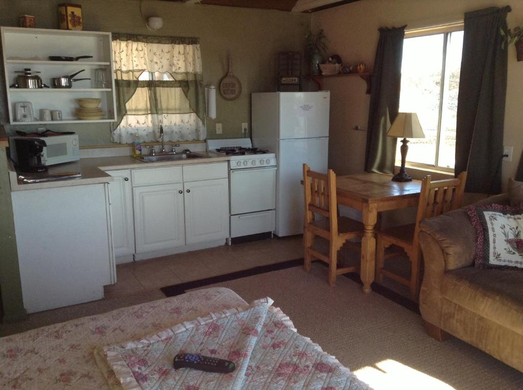 Rainbows End Resort - image 2