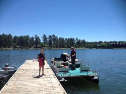 Rainbows End Resort - image 20