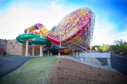 Great Wolf Lodge Southern California - image 13