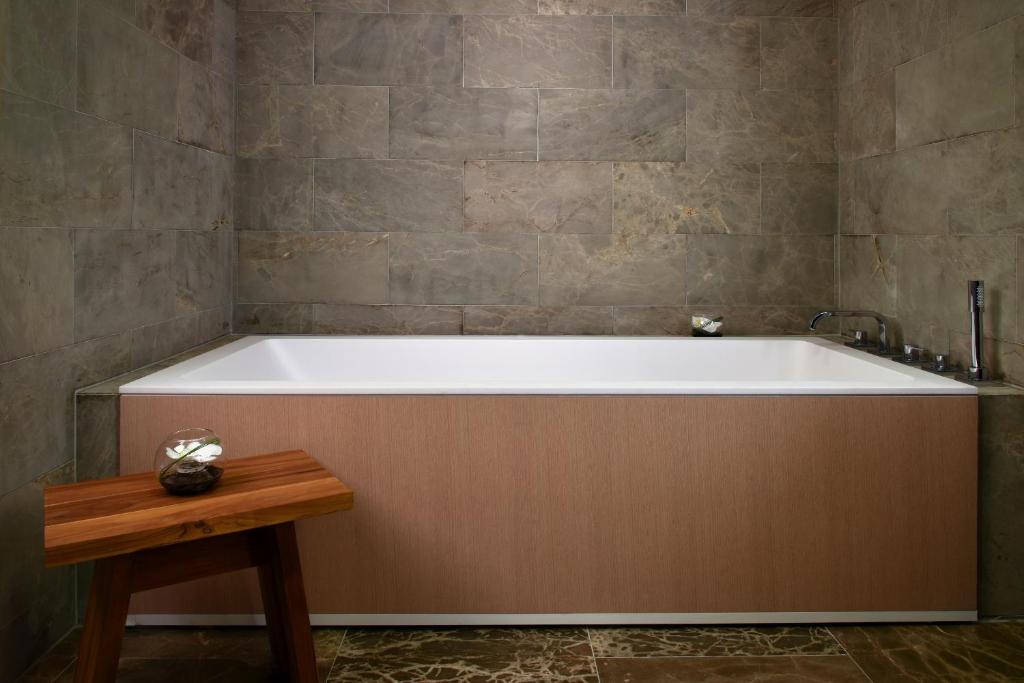 Nobu Hotel Miami Beach - image 5