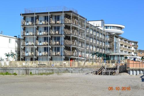 Royal Hawaiian Beachfront Resort - main image