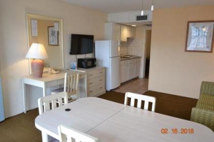 Royal Hawaiian Beachfront Resort - image 4