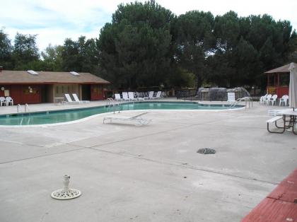 San Benito Camping Resort Studio Cabin 1 - image 14