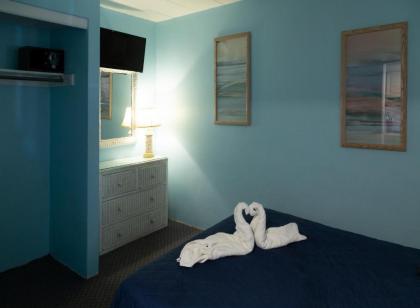 Saratoga Resort - image 2