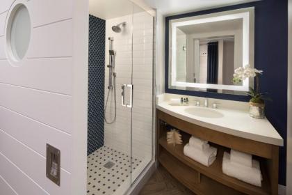 Hutchinson Shores Resort & Spa - image 11