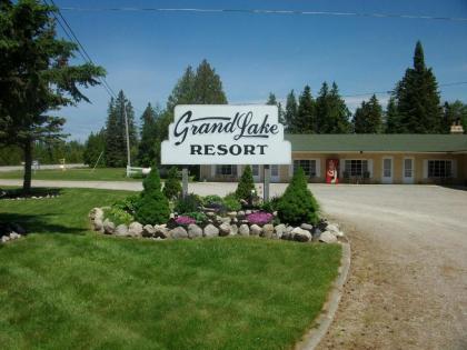 Grand Lake Resort - image 5